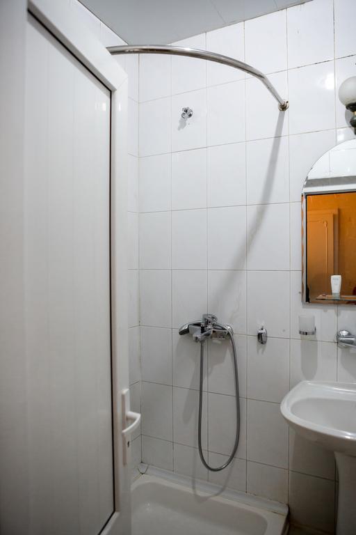 Hotel Mini Ереван Екстериор снимка